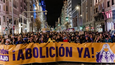 Protesta del Movimiento Feminista de Madrid este 8M bajo el lema La prostitucin no es un trabajo, Abolicin ya!