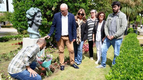 Homenaxe a Mar�a Mari�o en Noia