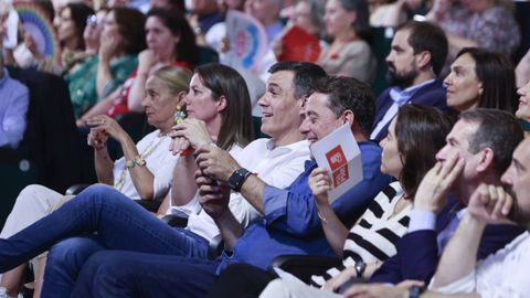 Snchez, en el centro, junto a Jos Ramn Gmez Besteiro en el mitin de Lugo