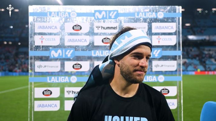 El jugador del Celta Sergio Carreira, tras el triunfo ante el Sevilla y la clasificaci�n para la Europa League.