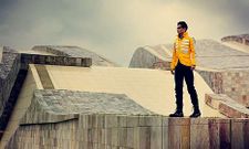 Montes (a la derecha, con Diego Antelo ha conseguido hacerse un nombre con estilismos como el de la fotograf�a del vigu�s Pablo Senra.