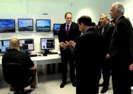 Directivos de PSA supervisaron ayer la evoluci�n de las investigaciones encargadas al CTAG. 