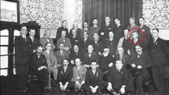 Mart�n Fereiro, rodeado del c�rculo rojo, en la corporaci�n municipal de Mar�a Pita electa en el a�o 1931. En A Coru�a fue concejal de Obras y teniente de alcalde 