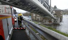 La nueva escalera, que cuesta 950.000 euros, tiene 42 metros de longitud, 12 m�s que la otra que a�n est� en servicio. 