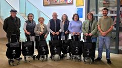 Acto de entrega de los carritos en Carballo, en la ma�ana de este domingo 