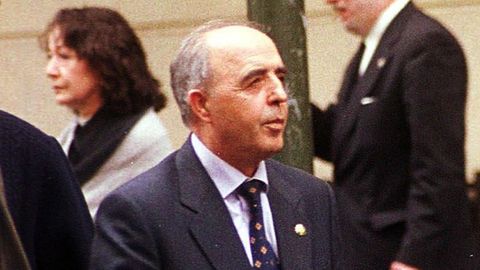 Rodr�guez Galindo, saliendo de la Audiencia Nacional, donde ten�a el lugar el juicio por el asesinato de Lasa y Zabala, en el a�o 2000