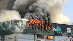 Incendio en la nave de un obrador en Grado