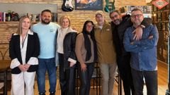 Nueva directiva de la asociaci�n de hosteleros de la comarca de Monterrei, Aehcom, presidida por Alberto Prieto (segundo derecha).