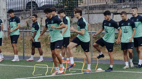 Entrenaniento del Ourense Club de Ftbol en Oira.