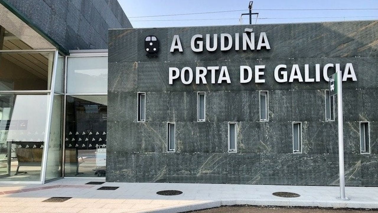 Un Avlo Vigo-Madrid se salta la parada de A Gudiña por una incidencia del personal