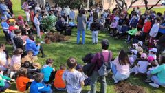 Conmemoraci�n en torno al �rbol en el San Xo�n