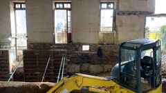 Un aspecto de los trabajos que se ejecutan en el interior del edificio para dotarlo de nuevos cimientos 