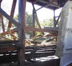 La estructura de los contenedores de Conf�n estaba da�ada. 