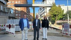 Abel Caballero, en una visita a las obras de Pintor Lugr�s, el pasado agosto