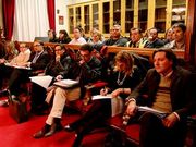 Un grupo de trabajadores municipales asistieron al pleno.