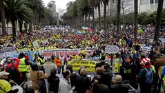 Los afectados por las preferentes se manifiestan en A Coru�a