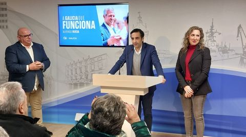 Un momento de la pegada digital organizada anoche por el PP.