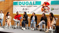 Cuatro exalumnos y dos estudiantes del ciclo superior de Asistencia a la Direcci�n del IES Lu�s Seoane participaron en la mesa redonda en Edugal