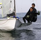 Los hermanos vilagarcianos contin�an en puesto de medal race. 