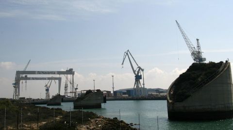 Los astilleros de Navantia en la baha de Cdiz cooperan con el desarrollo de la obra britnica