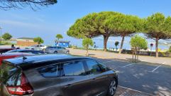 Aparcamiento p�blico gratuito de la playa de Areas, en Sanxenxo
