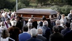 Entierro en Soutelo de Montes de Eduardo Cend�n, empresario de Beariz asesinado en M�xico.