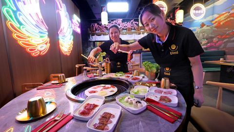 UMI BBQ, en el centro comercial de A Laxe, en Vigo, dispone de un menú bufé con más de 80 platos.
