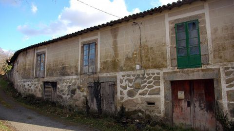 Fachada parcialmente decorada en A Fervenza, en la parroquia soberina de Anllo San Marti�o
