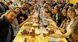 El pabell�n polideportivo estuvo abarrote en la fiesta gastron�mica.