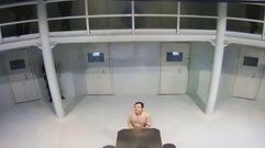 Fotograf�a  de una c�mara de seguridad difundida desde la cuenta de Twitter del secretario de Gobernaci�n, Miguel �ngel Osorio, que muestra al narcotraficante Joaqu�n el �Chapo� Guzm�n en el penal de Ciudad Ju�rez