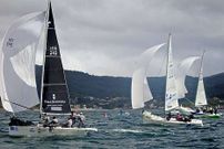 La regata de ayer estuvo marcada por el mal tiempo.