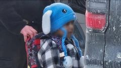 El menor, tras su detenci�n por agentes del ICE