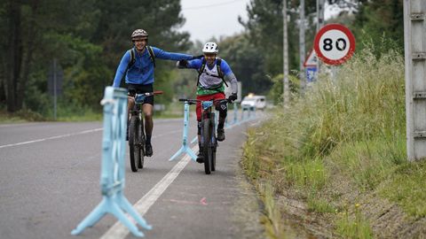 La quinta BTT de O Ribeiro, celebrada el domingo 24 de abril, era una marcha cicloturista de montaa, con recorridos de 35 o 50 kilmetros.