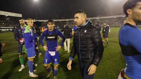 Los jugadores del Ourense CF tras el partido