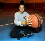 Laura Aliaga, lista para un derbi de m�xima exigencia ante el Arxil. 