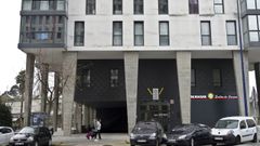 Imagen de las entreplantas transformadas en viviendas en el barrio vigu�s de Navia