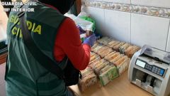 Buena parte de los 505.485 euros decomisados el martes en registros.
