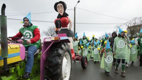 Presentaci�n de la Mikaeli�a y del bus de la Mikaela en Bu�o