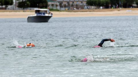  Traves�a a Nado Illa de R�a organizada por la asociaci�n contra el cancer de Ribeira 2026