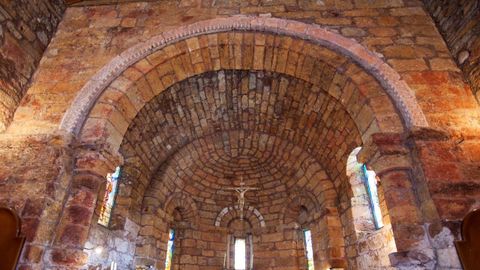 Interior del bside de la iglesia de San Clodio de Ribas de Sil