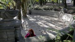 El banco, obra del arquitecto municipal, Mariano Fern�ndez Rangel, realizada en 1916, se localiza en la Alameda compostelana