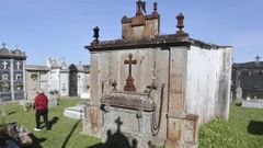 El pante�n de la familia Rodr�guez Coucillas, en el cementerio de San Vicente de Caamouco