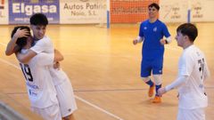 Los blancos celebran uno de los tantos del choque.