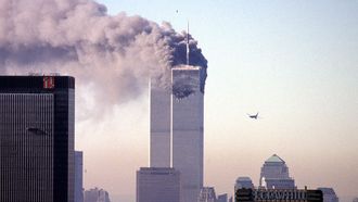 El segundo avi�n se dirige contra la torre sur del World Trace Center, el 11-S.
