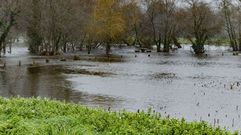 R�o desbordado en la Costa da Morte