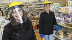 Susana Oreona y Mar�a Rey, del establecimiento Bioreona