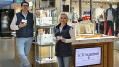 Ra�l Osorio y Silvia Seijas capitanean la tienda Sira Custom, en The Style Outlets.