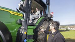 Formacin de maquinaria forestal en Coristanco, con John Deere