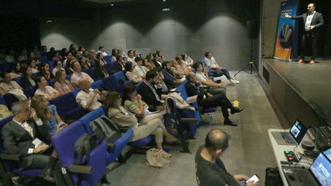 El simposio de odontolog�a se celebrar� en el Cine Teatro Elma de A Pobra