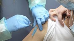 El 12 de enero recibieron la primera dosis en Aspaber Carballo